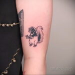 Фото татуировки со скунсом 28.03.2021 №194 - Skunk tattoo - tatufoto.com