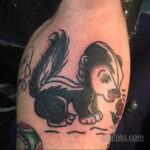 Фото татуировки со скунсом 28.03.2021 №238 - Skunk tattoo - tatufoto.com