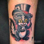 Фото татуировки со скунсом 28.03.2021 №276 - Skunk tattoo - tatufoto.com