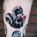 Фото татуировки со скунсом 28.03.2021 №295 - Skunk tattoo - tatufoto.com