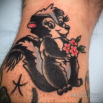 Фото татуировки со скунсом 28.03.2021 №485 - Skunk tattoo - tatufoto.com