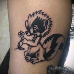 Фото татуировки со скунсом 28.03.2021 №496 - Skunk tattoo - tatufoto.com