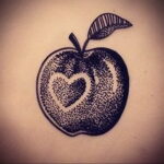 Эскиз для татуировки с яблоком 03.03.2021 №014 - apple tattoo sketches - tatufoto.com