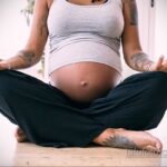 Фото беременная с тату 19.04.2021 №003 - pregnant tattoo - tatufoto.com