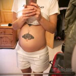 Фото беременная с тату 19.04.2021 №054 - pregnant tattoo - tatufoto.com
