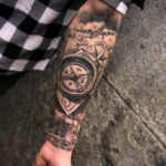 Фото интересного рисунка мужской тату 05.04.2021 №089 - male tattoo - tatufoto.com