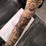Фото интересного рисунка мужской тату 05.04.2021 №103 - male tattoo - tatufoto.com