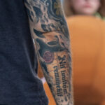 Брутальные тату рукава на руках у мужчины – Фото Уличная тату (street tattoo) № 13 – 27.06.2021 3