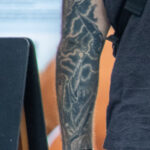 Брутальные тату рукава на руках у мужчины – Фото Уличная тату (street tattoo) № 13 – 27.06.2021 5