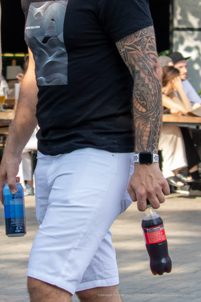 Маори узоры в тату рукаве на левой руке парня – Фото Уличная тату (street tattoo) № 13 – 27.06.2021 4