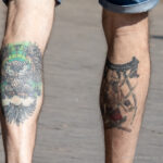 Тату воин казак и сова внизу ног парня – Фото Уличная тату (street tattoo) № 13 – 27.06.2021 6