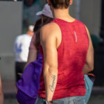 Тату надпись ГЕНРИХ на левой руке парня – Фото Уличная тату (street tattoo) № 13 – 27.06.2021 3