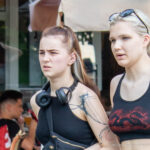 Тату яблоко и змея на руке молодой девушки – Фото Уличная тату (street tattoo) № 13 – 27.06.2021 3