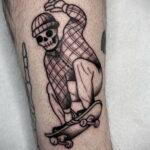 Фото тату со скейтбордом 19.06.2021 №106 - skateboard tattoo - tatufoto.com