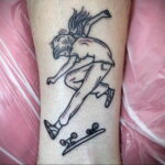 Фото тату со скейтбордом 19.06.2021 №135 - skateboard tattoo - tatufoto.com