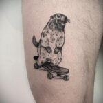Фото тату со скейтбордом 19.06.2021 №163 - skateboard tattoo - tatufoto.com