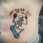 Фото тату со скейтбордом 19.06.2021 №168 - skateboard tattoo - tatufoto.com