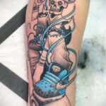 Фото тату со скейтбордом 19.06.2021 №169 - skateboard tattoo - tatufoto.com