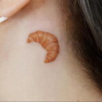 Фото татуировки круассан 05.06.2021 №006 - croissant tattoo - tatufoto.com