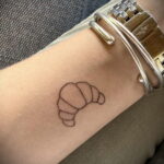 Фото татуировки круассан 05.06.2021 №051 - croissant tattoo - tatufoto.com