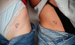 Фото татуировки круассан 05.06.2021 №086 - croissant tattoo - tatufoto.com