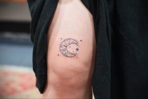 Фото татуировки круассан 05.06.2021 №105 - croissant tattoo - tatufoto.com