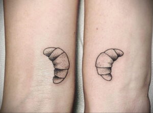 Фото татуировки круассан 05.06.2021 №109 - croissant tattoo - tatufoto.com
