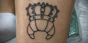 Фото татуировки круассан 05.06.2021 №116 - croissant tattoo - tatufoto.com