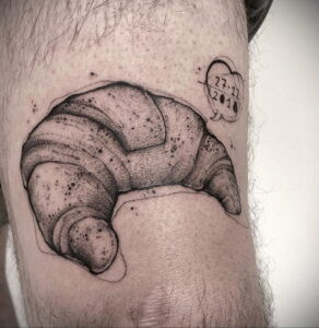 Фото татуировки круассан 05.06.2021 №119 - croissant tattoo - tatufoto.com