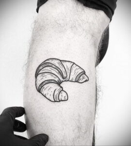 Фото татуировки круассан 05.06.2021 №120 - croissant tattoo - tatufoto.com