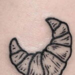Фото татуировки круассан 05.06.2021 №151 - croissant tattoo - tatufoto.com
