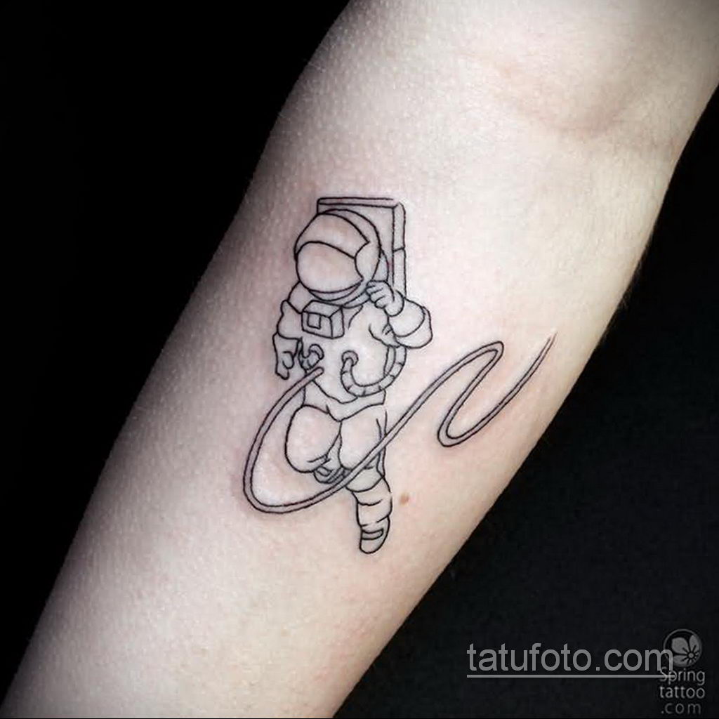Фото тату астронавт 17.07.2021 № 215 - astronaut tattoo - tatufoto.com.