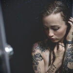Фото Принятие душа с татуировкой 04.07.2021 №058 -Showering with a tattoo- tatufoto.com
