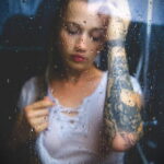 Фото Принятие душа с татуировкой 04.07.2021 №066 -Showering with a tattoo- tatufoto.com
