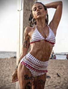 Фото Принятие душа с татуировкой 04.07.2021 №068 -Showering with a tattoo- tatufoto.com