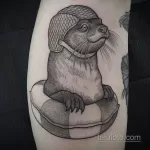 Фото рисунка тату Выдра 24.07.2021 №052 - otter tattoo - tatufoto.com