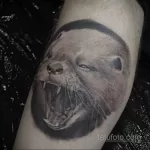 Фото рисунка тату Выдра 24.07.2021 №116 - otter tattoo - tatufoto.com