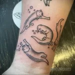 Фото рисунка тату Выдра 24.07.2021 №222 - otter tattoo - tatufoto.com