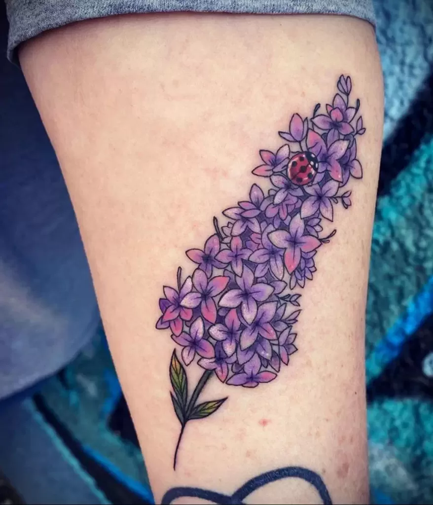 Фото рисунка тату с сиренью 23.07.2021 №002 - lilac tattoo - tatufoto.com
