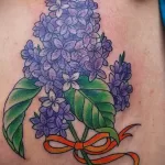 Фото рисунка тату с сиренью 23.07.2021 №297 - lilac tattoo - tatufoto.com