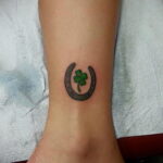 Фото рисунока тату с подковой 22.07.2021 №067 - drawing tattoo horseshoe - tatufoto.com