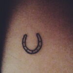Фото рисунока тату с подковой 22.07.2021 №102 - drawing tattoo horseshoe - tatufoto.com