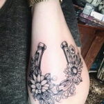 Фото рисунока тату с подковой 22.07.2021 №143 - drawing tattoo horseshoe - tatufoto.com