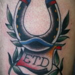 Фото рисунока тату с подковой 22.07.2021 №153 - drawing tattoo horseshoe - tatufoto.com