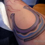 Фото рисунока тату с подковой 22.07.2021 №163 - drawing tattoo horseshoe - tatufoto.com