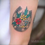 Фото рисунока тату с подковой 22.07.2021 №175 - drawing tattoo horseshoe - tatufoto.com