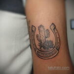 Фото рисунока тату с подковой 22.07.2021 №284 - drawing tattoo horseshoe - tatufoto.com