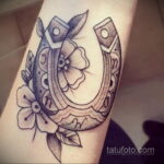 Фото рисунока тату с подковой 22.07.2021 №301 - drawing tattoo horseshoe - tatufoto.com