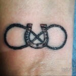 Фото рисунока тату с подковой 22.07.2021 №313 - drawing tattoo horseshoe - tatufoto.com