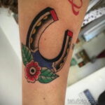 Фото рисунока тату с подковой 22.07.2021 №325 - drawing tattoo horseshoe - tatufoto.com